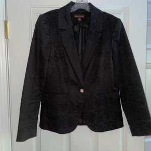Dana Buchman size 8. Patterned Black dress jacket.